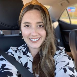 Meet your Posher, Elizabeth